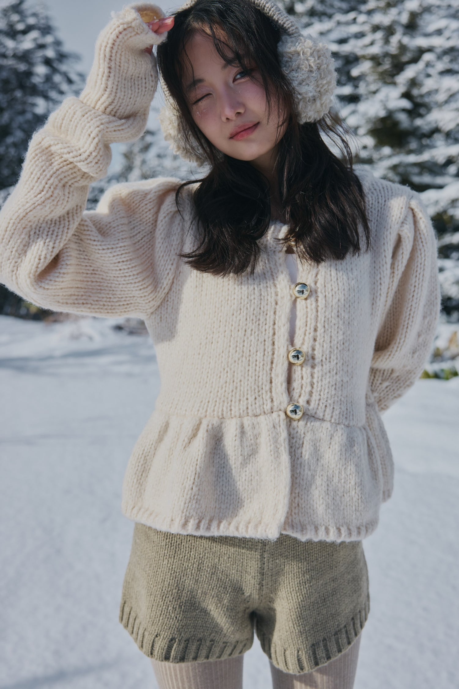 gold button puff sleeve knit