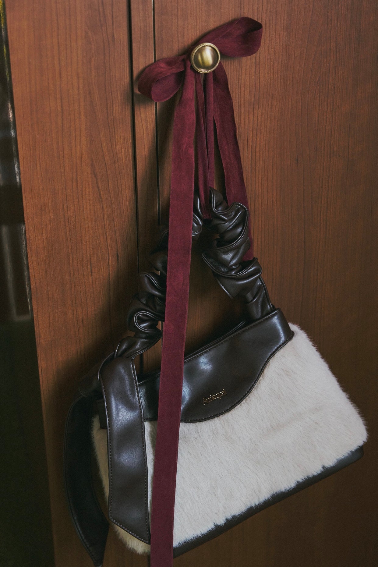 gather handle fur bag