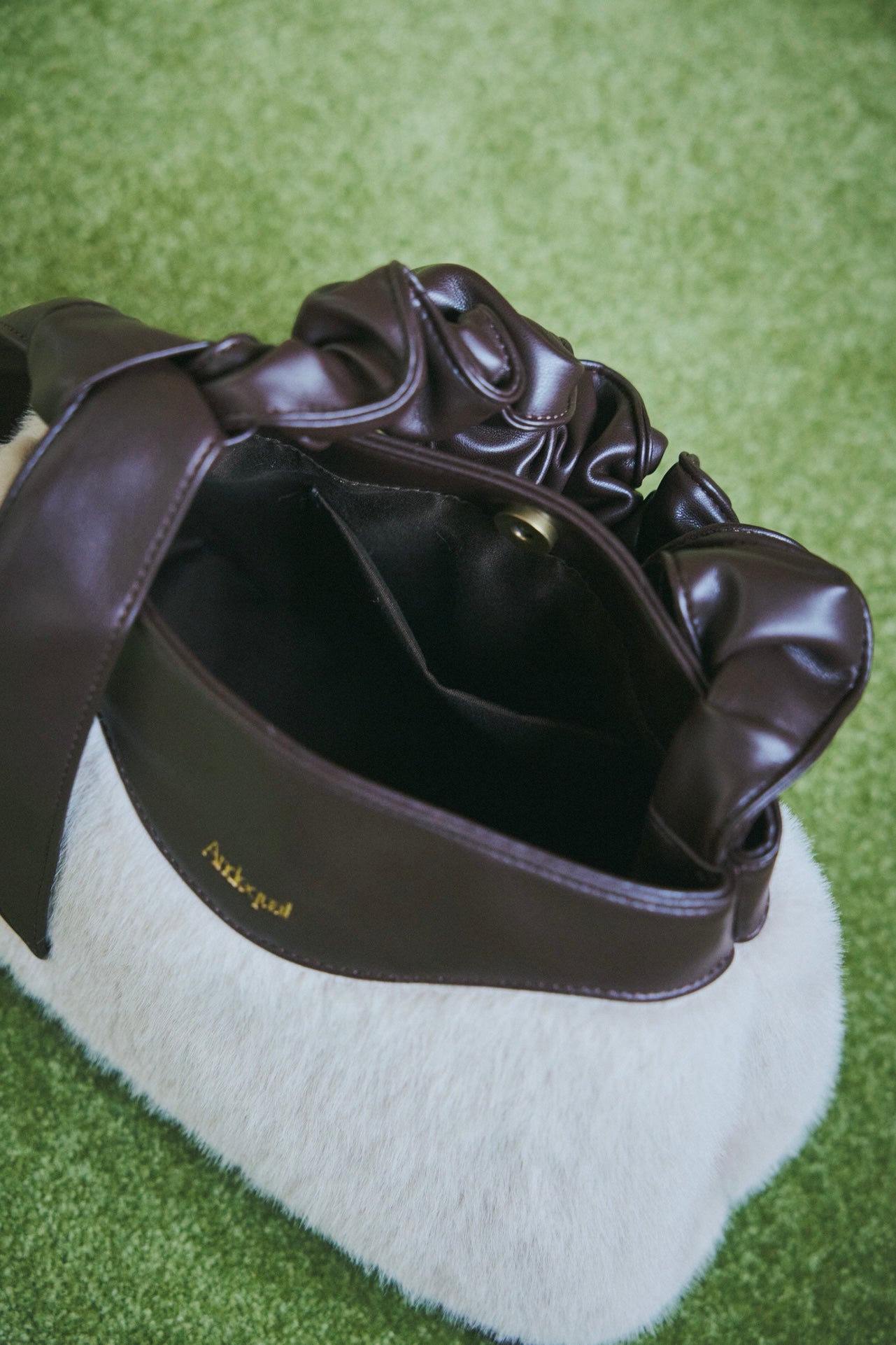 gather handle fur bag