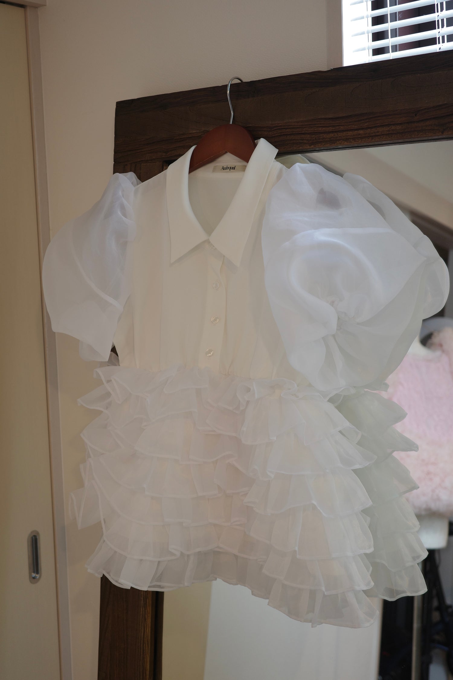 cloud frill blouse［8月上旬から中旬お届け］