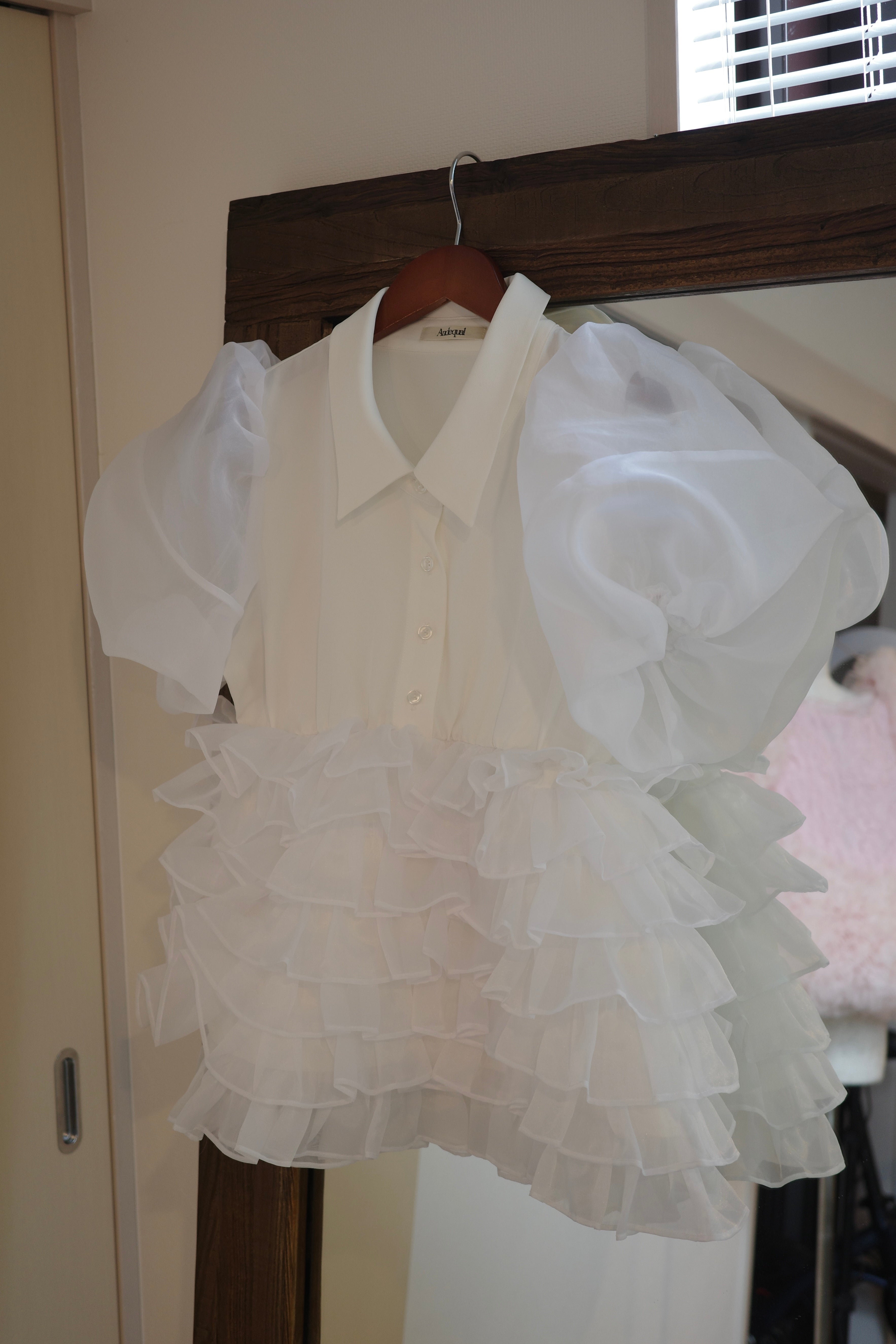 cloud frill blouse［8月上旬から中旬お届け］